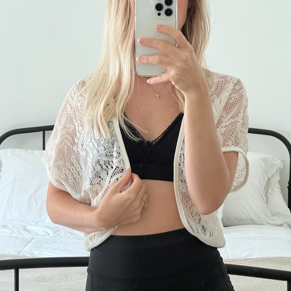 Ivory Cream Lace Shrug Crop Top Shawl Short Sleeve Cover Up Cardigan Vest